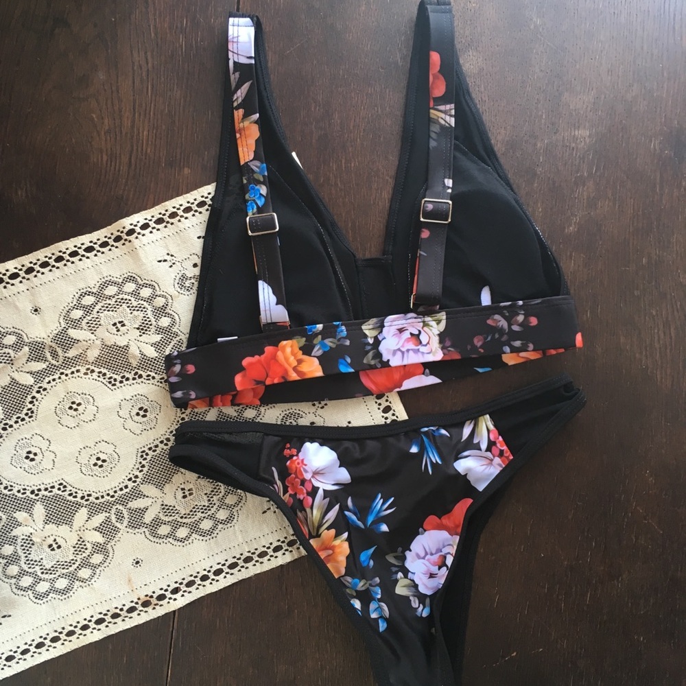 🌺Tropical Floral Printed & Mesh Bikini - Picture 2 of 5